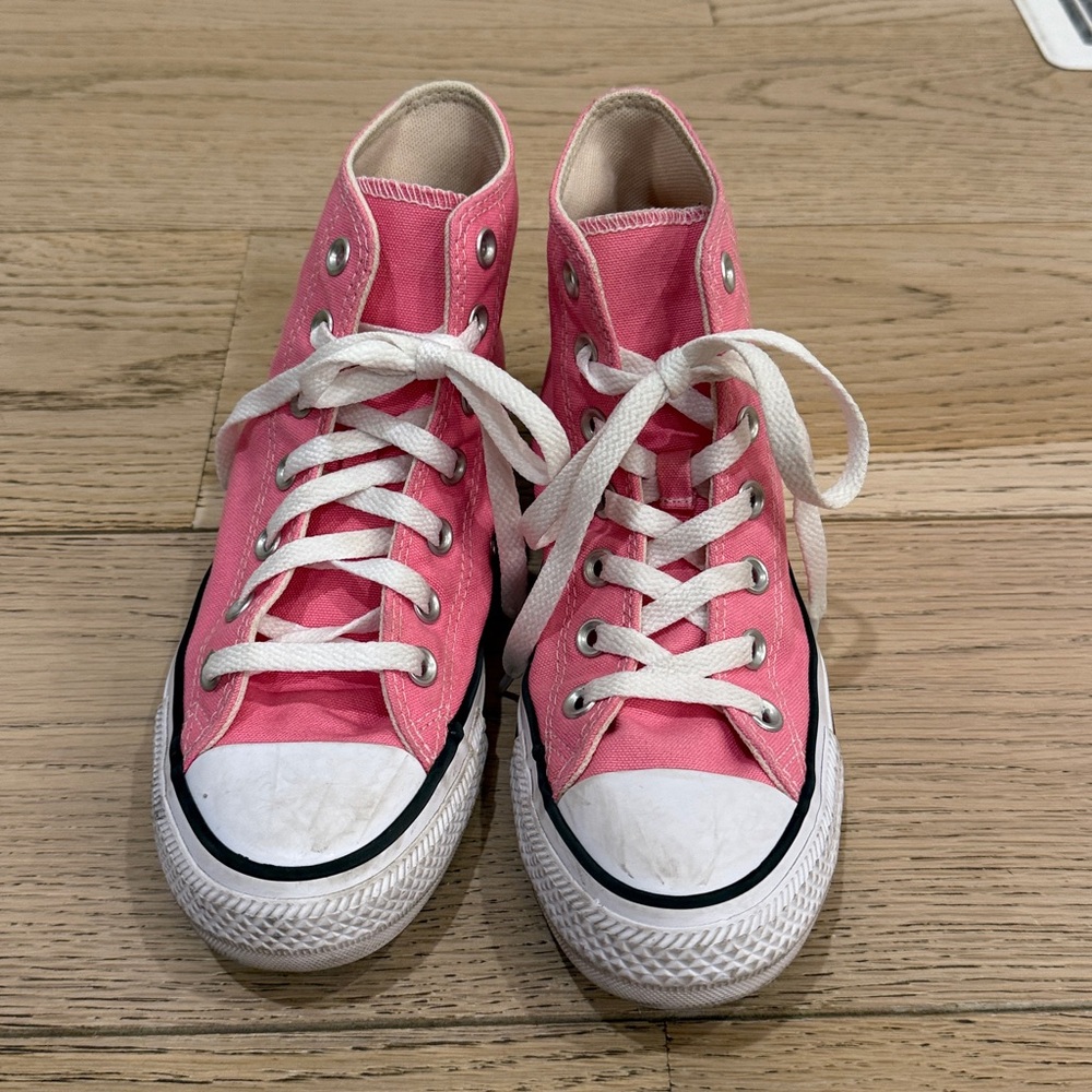 Converse Chuck Taylor All Star Sneakers Unisex 7/9 Pink New in Box